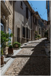 Vieille rue d'Arles Ref C6219